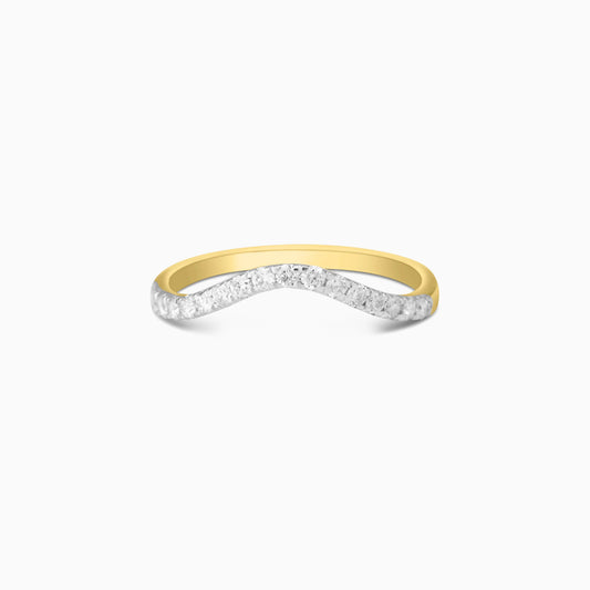Wavy Gold Diamond Band Ring