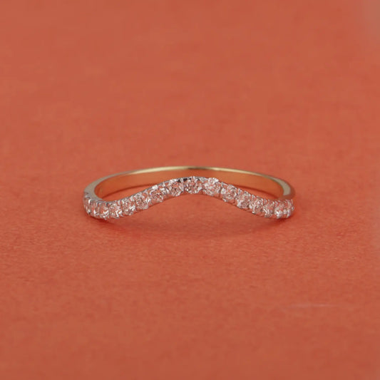 Wavy Gold Diamond Band Ring