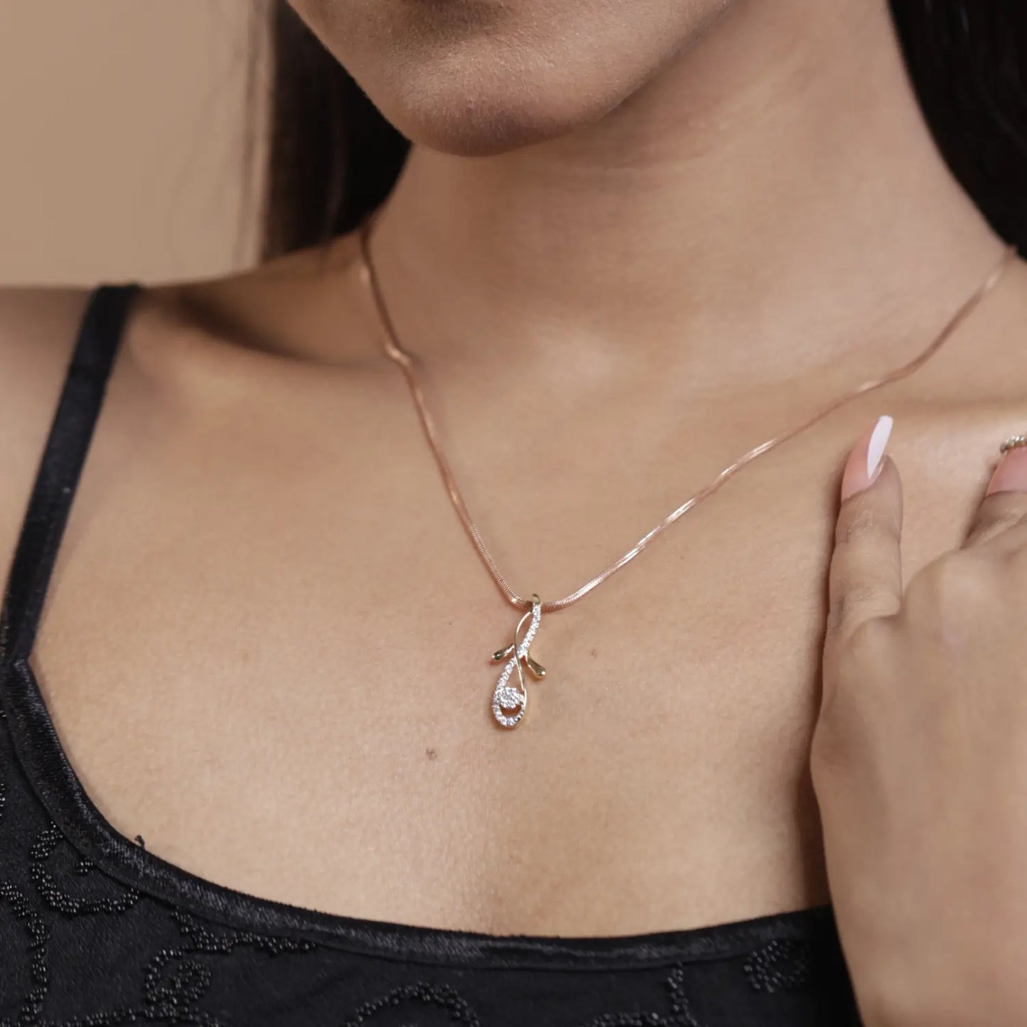 Flowing Vine Diamond Pendant