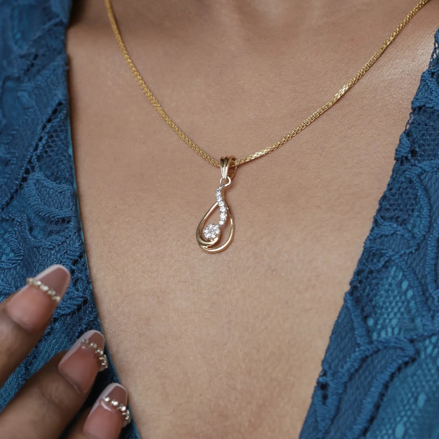 Curved Diamond Teardrop Pendant