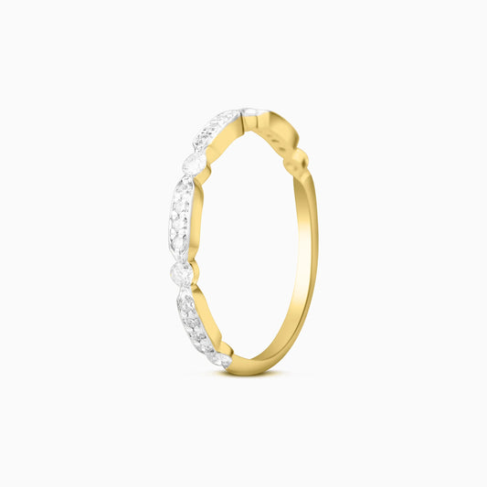 Scalloped Edge Diamond Accent Ring