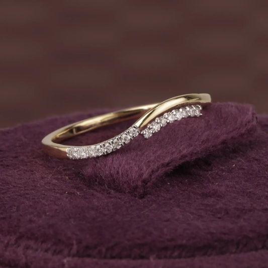 Diamond Twist Gold Ring